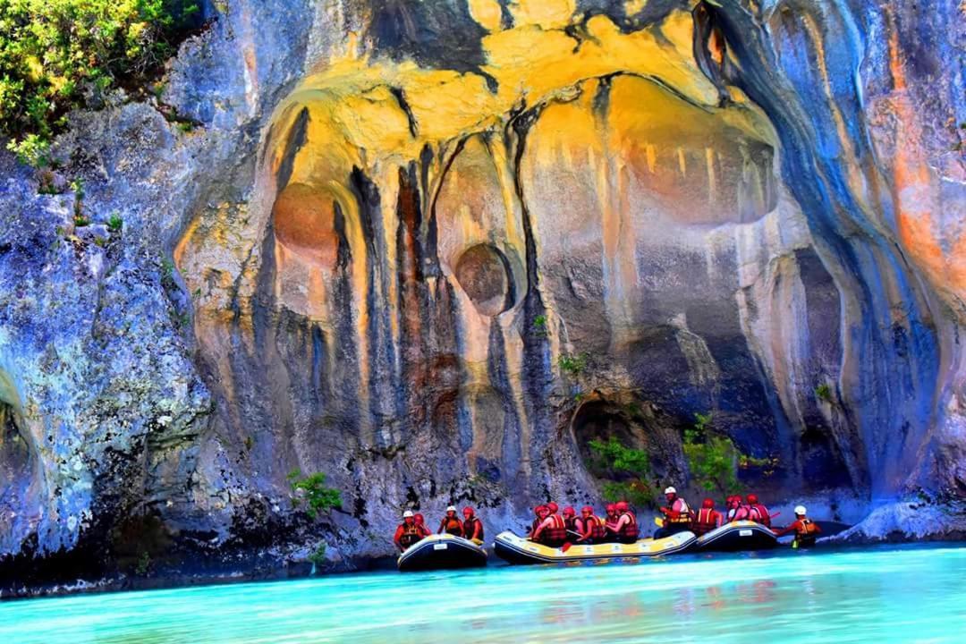 Funky Guest House & Adventures Përmet المظهر الخارجي الصورة