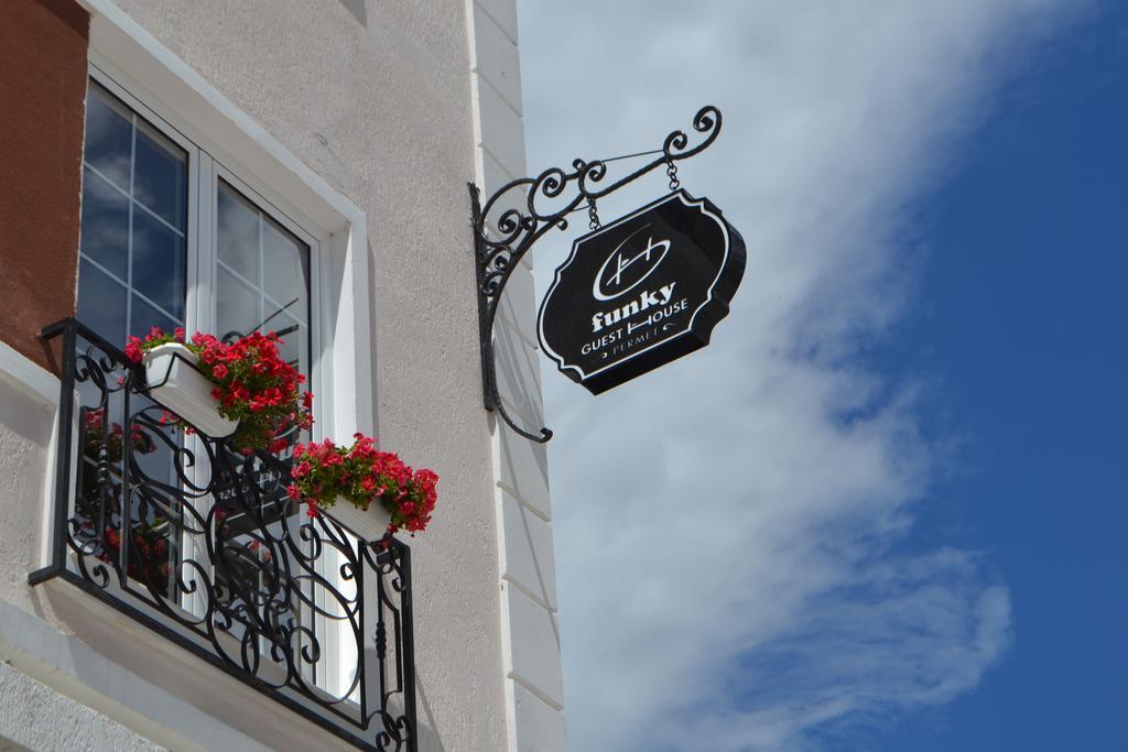 Funky Guest House & Adventures Përmet المظهر الخارجي الصورة