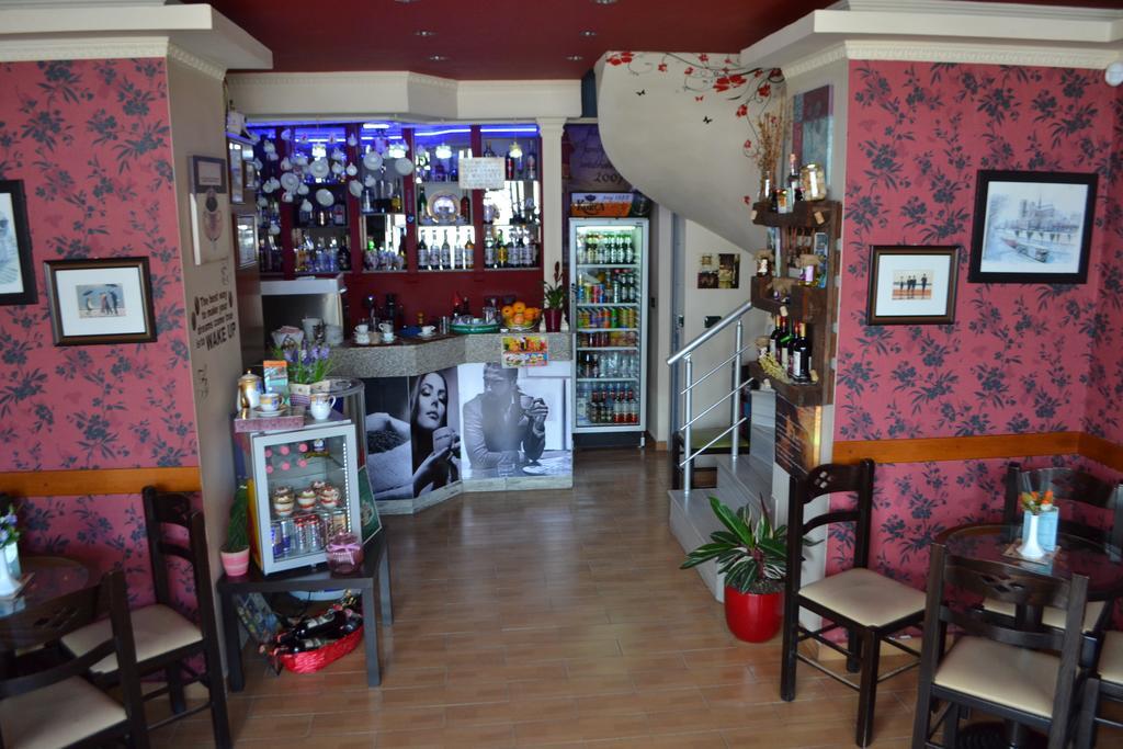 Funky Guest House & Adventures Përmet المظهر الخارجي الصورة