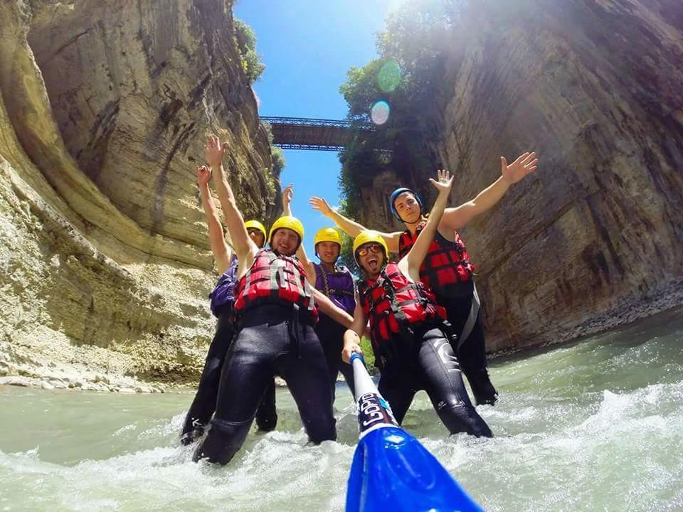 Funky Guest House & Adventures Përmet المظهر الخارجي الصورة